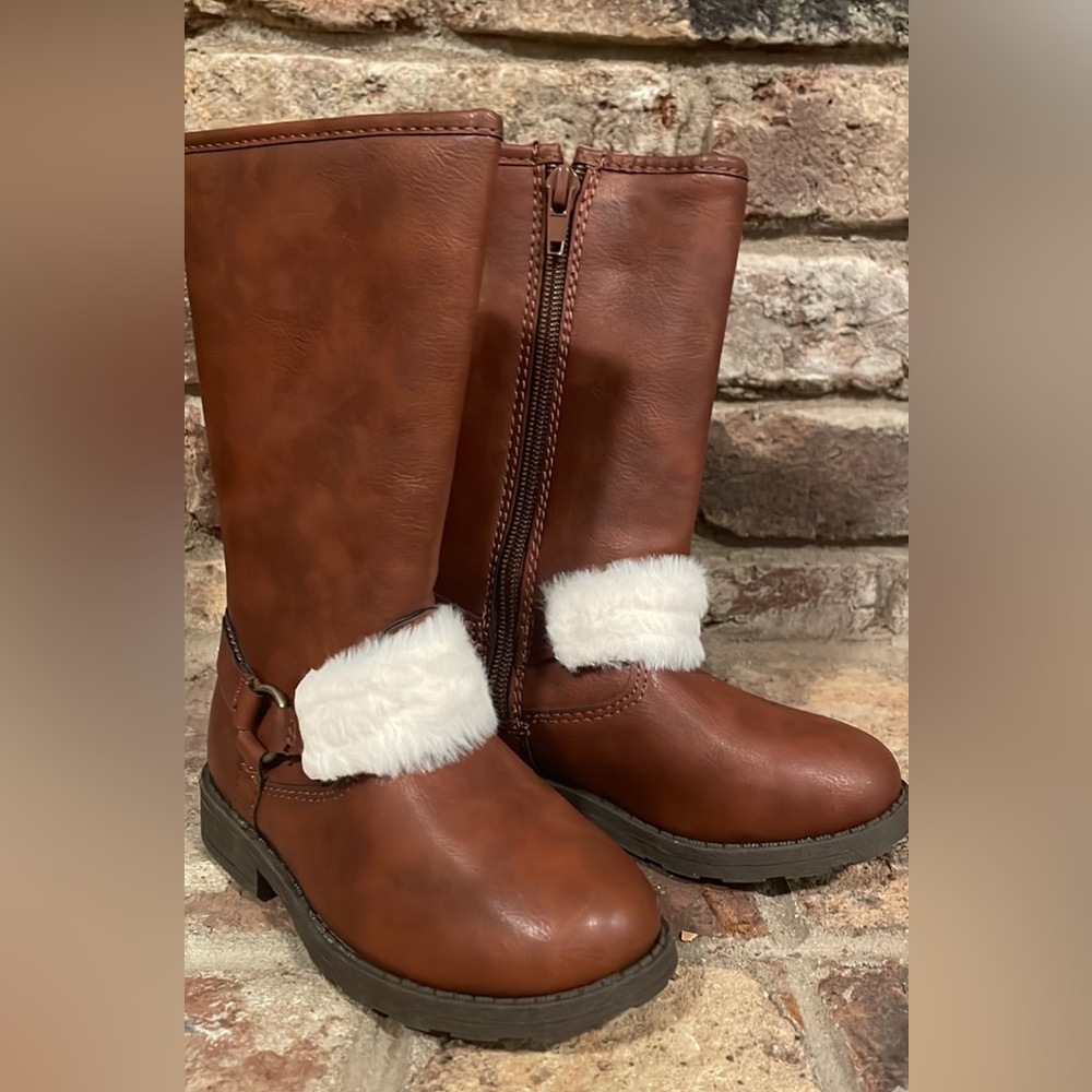 Girls’ Carters Boots Size 8 NWT
